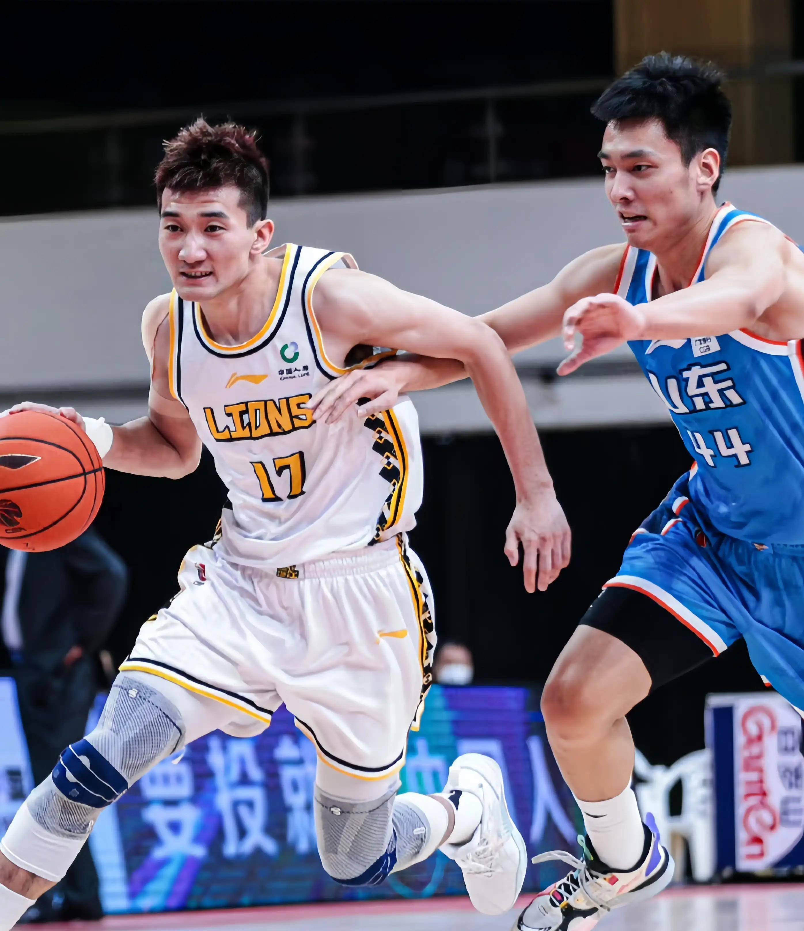 压力下逆风 压力下逆风