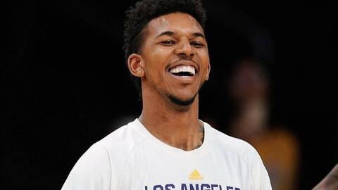 利用倒木作 利用倒木作